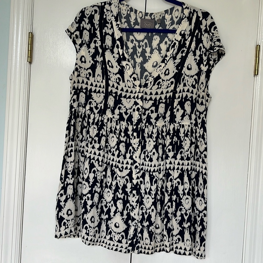 Anthropologie by Vanessa Virginia Navy & White Print Boho Chic Tunic Top Large